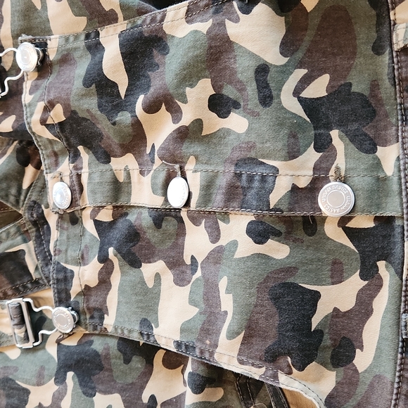 U B 2 URBAN BASICS CAMO OVERALLS - Picture 8 of 12